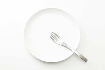 白皿とフォーク　白バック