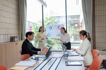 Managers negotiating with focus to reach a business agreement.