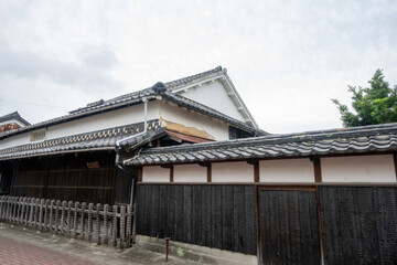 Fototapeta premium 日本の兵庫県姫路市網干区の古くてとても美しい建物
