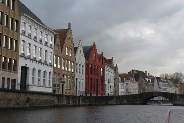 canal in bruges belgium