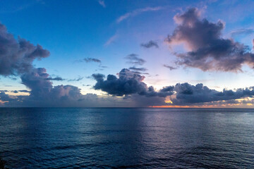 西表島のうなりざき公園から見た夕焼け、8月、沖縄