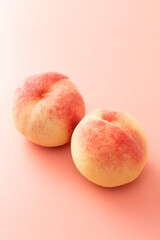 桃　ピンク背景