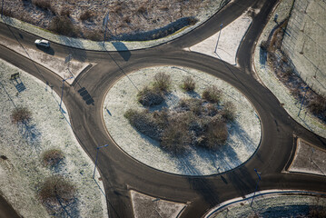 vue aérienne d'un carrefour à Verneuil-sur-Seine à l'ouest de Paris