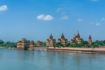 Obraz premium View of Royal cenotaphs of Orchha over Betwa river