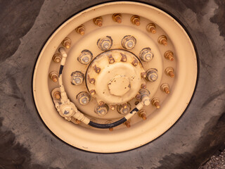 Military vehicle wheel and tire