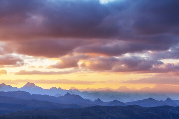 Obraz premium Mountains silhouette