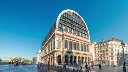 Naklejka premium Hyperlapse of Lyon's opera house featuring neoclassical architecture combined with a modern glass dome roof. France