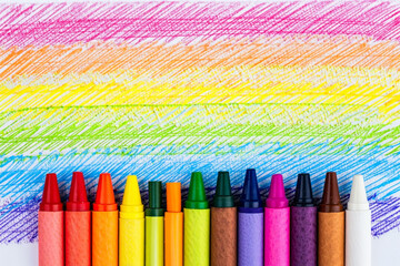 A vibrant rainbow of crayons ready for creative projects. 