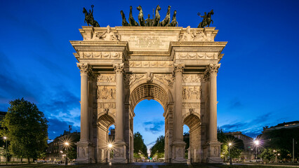 Obraz premium Arch of Peace in Simplon Square day to night timelapse. It is a neoclassical triumph arch