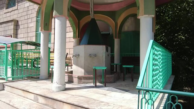 In Turkey, there is a place for ablution in front of the entrance to the mosque in order to observe all local traditions before prayer.