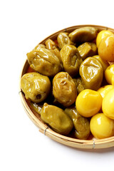 Pickled olives with jujube fruits