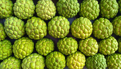 Obraz premium Close-up of ripe, fresh soursop fruit, rich in vitamins and good for health.