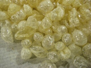 Ejiaozhu, pearls made from donkey hide gelatin, is a traditional oriental medicine. It nourishes yin and blood, strengthens bones and joints, and supports recovery and vitality.