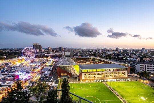 Overview of Heiligengeistfeld with Hamburger Dom fair and Millerntor-Stadion in Hamburg