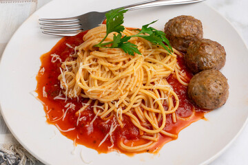 spaghetti with sauce  and meat balls