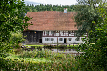 Freiland Museum mit historischen Gebäuden und historischer Einrichtung