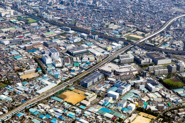 埼玉県戸田市美女木付近の外環道を空撮