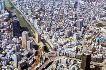 飯田橋交差点上空から牛込神楽坂方向を空撮