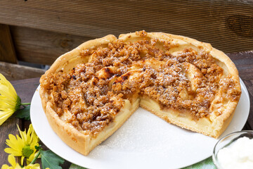 Apfelkuchen Birnenkuchen streusel gedeckt sahne mürbteig hefeteig