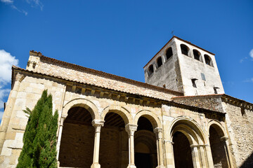Medieval Church in limestone with arches, semicircular flares and Herrerian roof