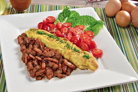 Panqueca com frango em tiras
