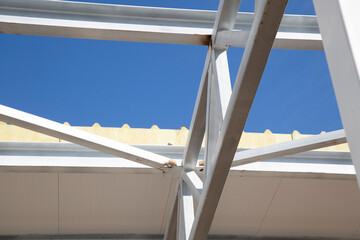 Sengvich panels. Assembly of a commercial building from Sengvich panels.