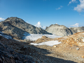 Obraz premium Rocky Alpine Landscapes with Glacial Features in Squamish, BC, Canada