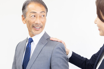 上司を気軽に呼び止める女子社員　仲良し