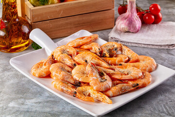 Boiled tiger prawns in the bowl