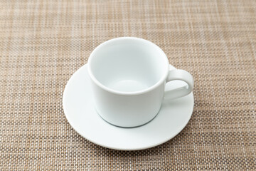 空のコーヒーカップ