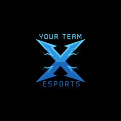 Obraz premium Esports team logo featuring a stylized, electric blue letter 'X' with lightning cracks on a black background.