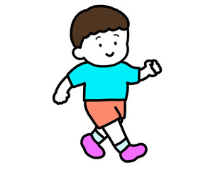 笑顔で歩く男の子