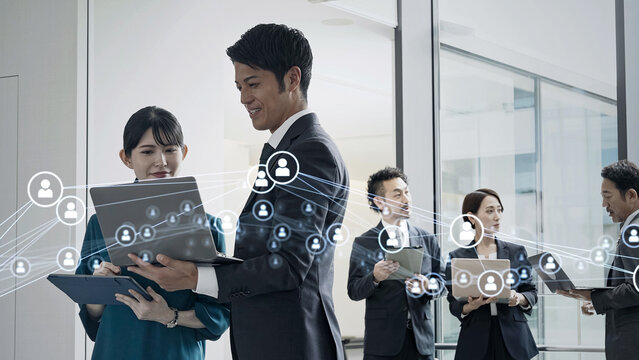 ビジネス、ネットワーク、オフィス、人材、人々、チームワーク、グループ、コネクション、人脈、商談、顧客、求人、採用、会議、ミーティング、オンライン、ブロックチェーン、SNS、ソーシャルメディア、マッチング、アカウント、企業、会社、雇用、テクノロジー、データ、ビジネスパーソン、日本人、未来、システム、ノートパソコン、ソフトウェア、クラウド、ERP、ICT、DX、エンジニア、デジタルトランスフォーメーシ