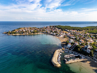 Fototapeta premium Aerial view of Kandira, Kocaeli, showcasing the beautiful coastline, marina, and cityscape of Turkey