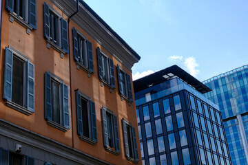 Obraz premium Old and modern buildings at Porta Nuova, Milan, Italy