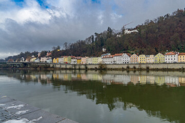 Fototapeta premium The Danube with its colorful houses on the banks of Passau, Germany