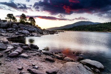 Embalse del Burguillo y Sierra de Gredos