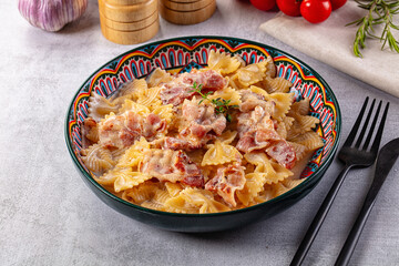 Pasta Carbonara - farfalle with bacon