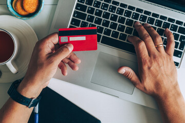 Online payment with laptop