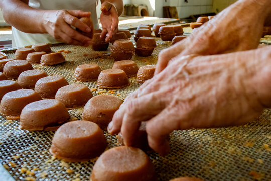panela processing at a sugar mill (trapiche) in Colombia