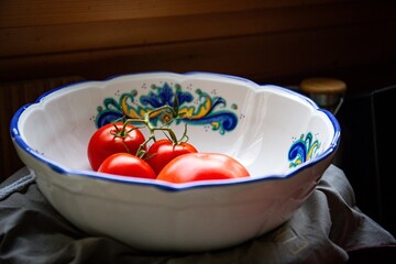 Tomaten in Schüssel