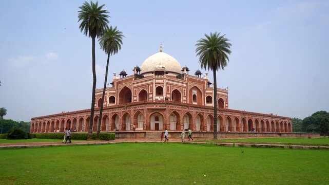 Humayun Tomb: The Precursor to the Taj Mahal