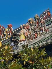 Figurines On Roof Of Baoguang Temple , Chengdu, Sichuan, China  . Chinese Architecture
