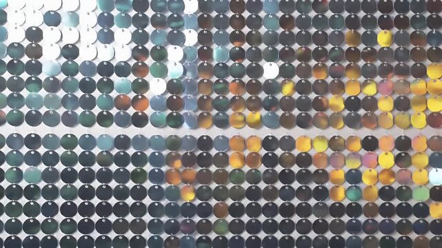 Sequin wall pattern with circular shapes