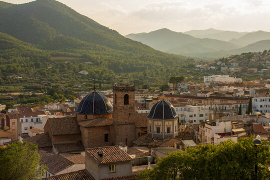 Onda skyline dominated by church domes in sunset light, castell&oacute;n, spain