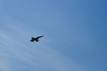 F-16 Fighting Falcon in flight