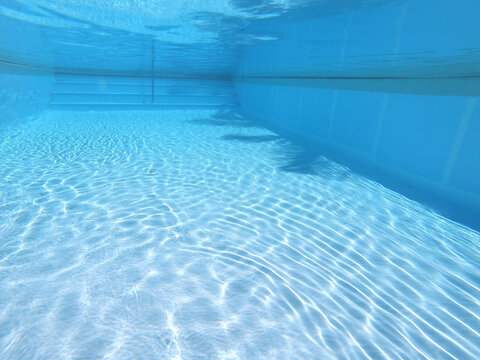 Underwater turquoise swimming pool
