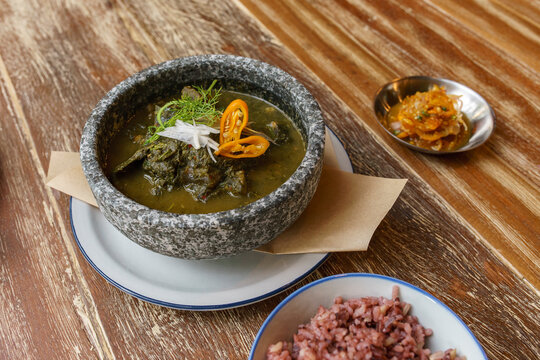 Thai offal dish Cassia curry with ox tail