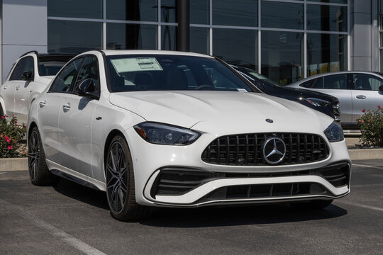 Mercedes-Benz AMG C 43 4MATIC Sedan display. Mercedes offers the C43 with a 2.0L Inline-4 Turbo hybrid-assist engine. MY:2025