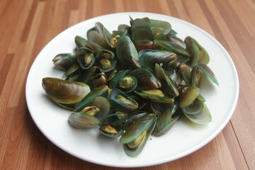 mussels on a plate